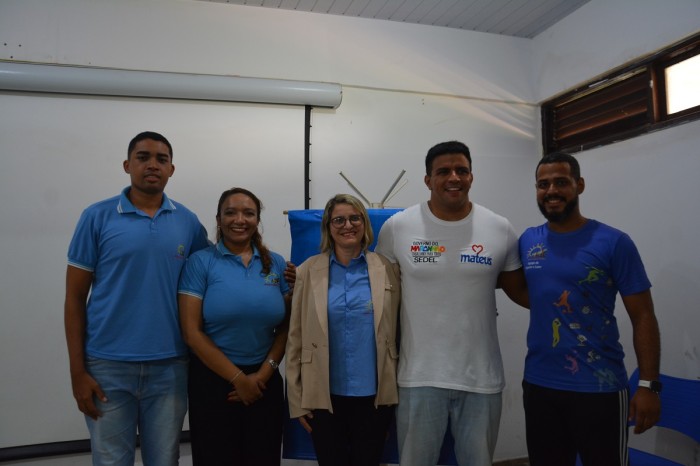 Campeão mundial de natação visita centro socioeducativo da Funac