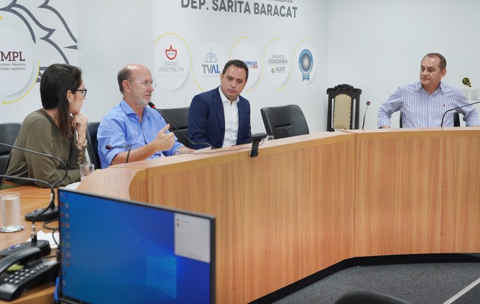 Avallone permanece como presidente da Comissão de Meio Ambiente