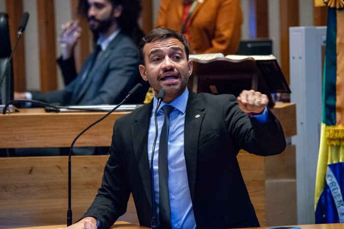 Deputados reivindicam ações do GDF focadas na saúde mental de policiais