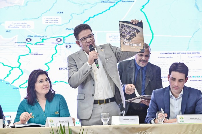 Governo entrega a ministros Plano Emergencial de Adequação às Mudanças Climáticas