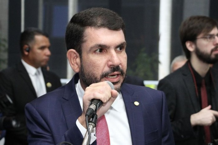 Jamilson destaca protagonismo energético do Estado em lançamento da Frente Parlamentar