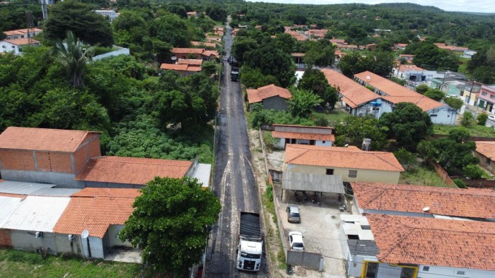 Governo investe aproximadamente R$ 2,5 milhões na pavimentação asfáltica de ruas em Palmeirais