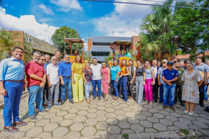 Sada entrega tratores para agricultores familiares de Água Branca e Joca Marques