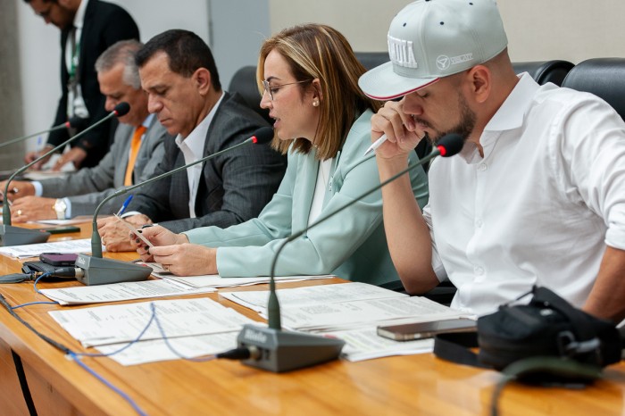 Projeto que garante equidade a pessoas com deficiência em concurso público recebe aval da CAS