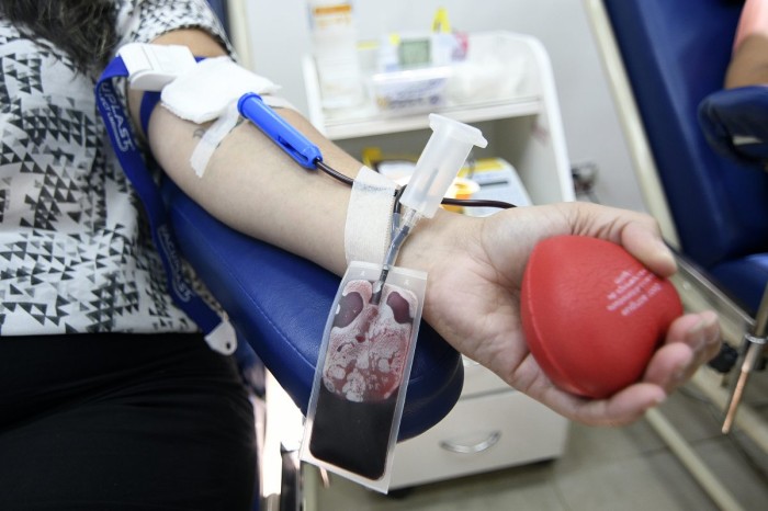 Hospital Geral de Nova Iguaçu convoca doadores de sangue devido a estoque abaixo do ideal