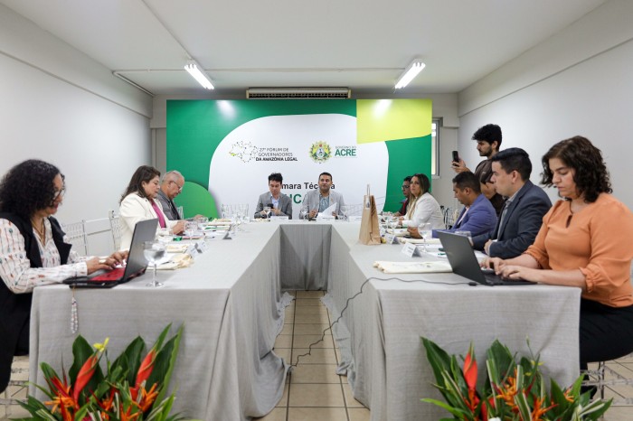 Câmara Temática da Educação reúne representantes de estados amazônicos no 27º Fórum de Governadores
