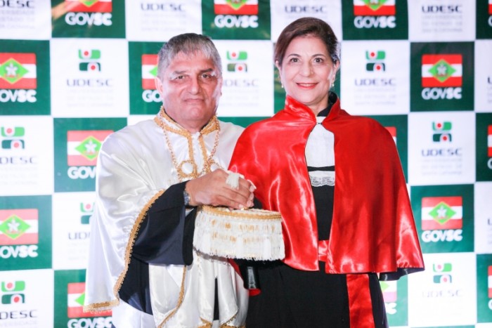 José Fragalli e Clerilei Bier são empossados reitor e vice-reitora da Udesc