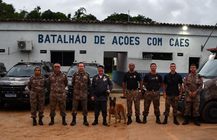 Comandante-Geral realiza visita técnica ao Batalhão de Ações com Cães