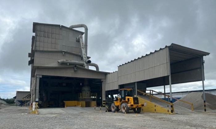 Gestores da Investe Piauí conhecem empresa especializada em extração de calcário marinho na Bahia