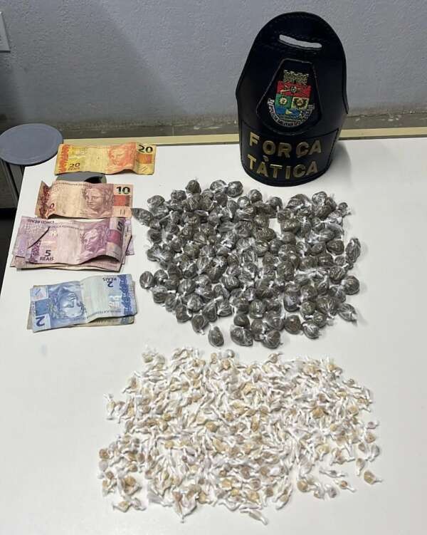 PMCE prende suspeito com mais de 400 trouxinhas de drogas em Mulungu