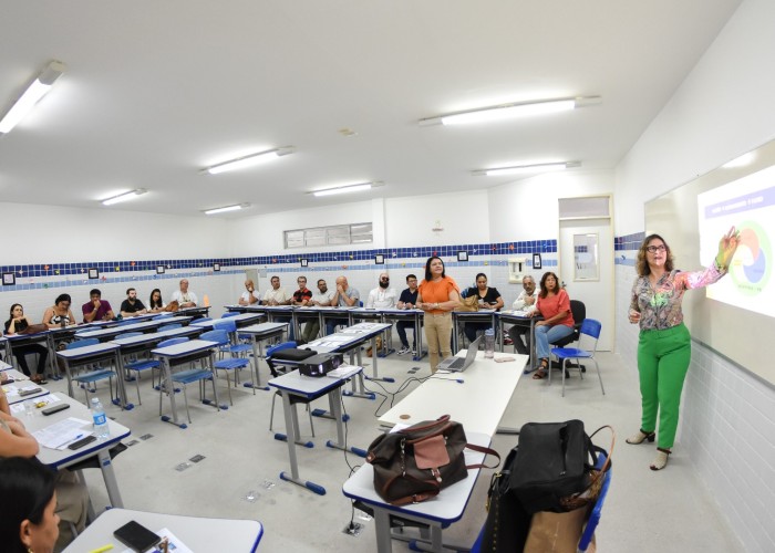Secretaria da Educação da Paraíba promove primeira reunião do recém implantado Núcleo de Exames Supletivos