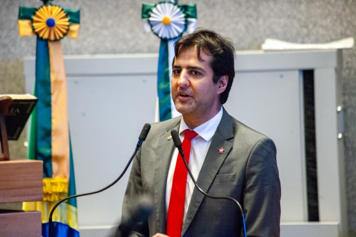 Deputados criticam projeto do governo que transfere cardiologia para o IGES