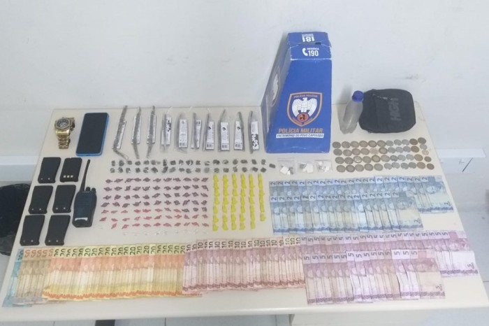 1º Batalhão realiza apreensões de armas e drogas em Vitória