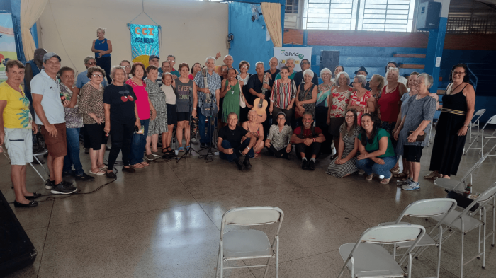 Projeto “A Viola e um Violeiro” é apresentado na Assistência Social