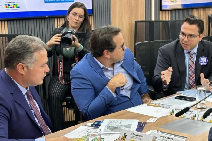 Em Brasília, deputado Pedrossian Neto apresenta viabilidade de trecho da Malha Oeste