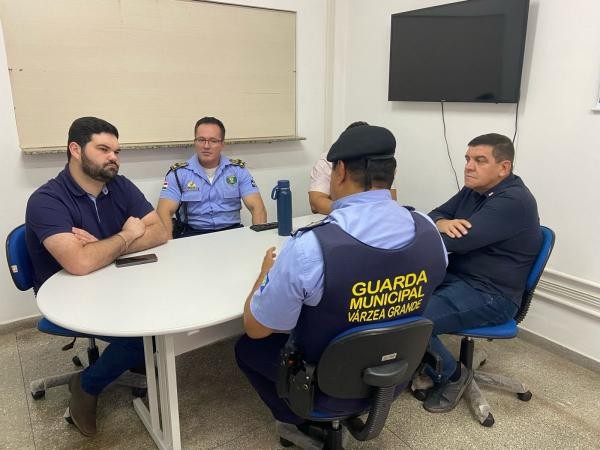 Presidente da Câmara de Sorriso se reúne com GM de Várzea Grande para tratar sobre curso de guarda armada