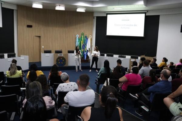 No Mês de Conscientização do Autismo, Câmara aborda tema com palestras