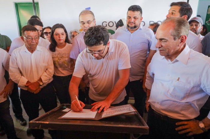 Rafael Fonteles inaugura trecho de rodovia, visita obras de adutora e autoriza mais de R$ 2 milhões de investimentos em Dom Inocêncio