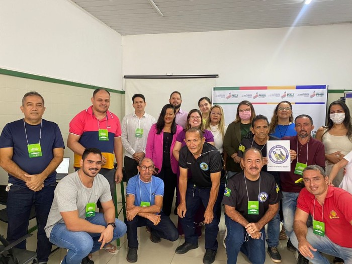 Semarh realiza 1ª reunião para orientar criadores amadores de aves passeriformes
