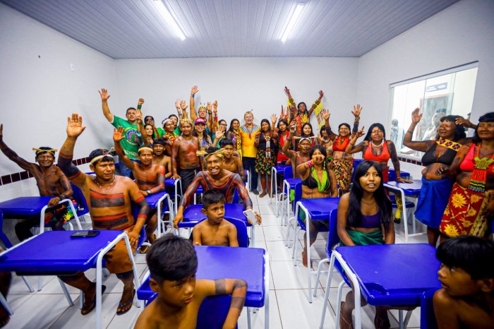 Comunidade da aldeia Escalvado aprova escola indígena entregue em Fernando Falcão