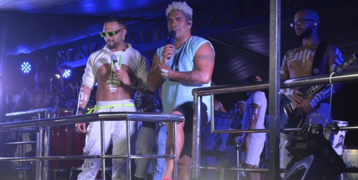 Parangolé, Chiclete com Banana, Timbalada e o tradicional Lá Vem Elas neste sábado