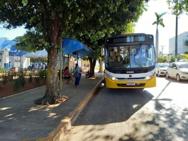 Vereador pede transporte coletivo público gratuito em todos os bairros para a Exporriso