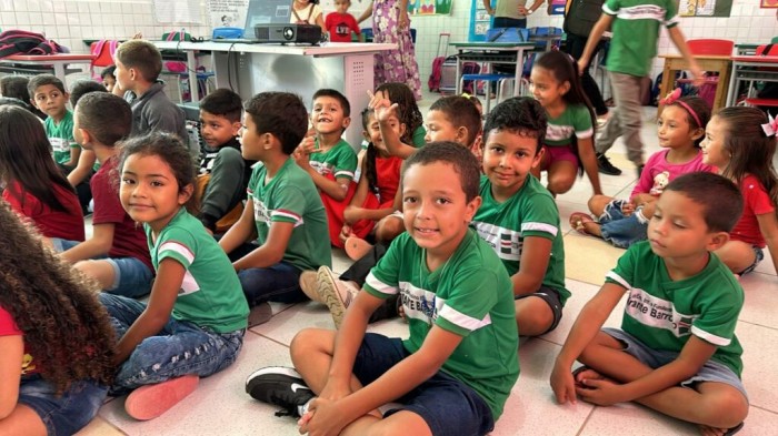 Sema e Imac realizam atividade lúdica com estudantes de Tarauacá em alusão ao Dia da Mãe Terra