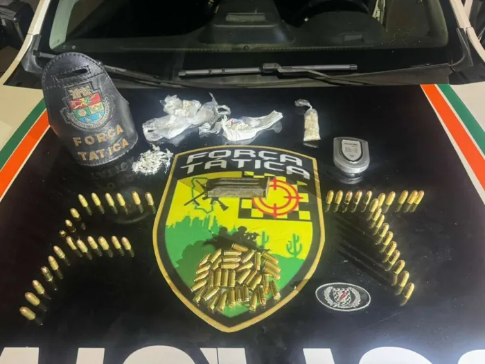 Polícia Militar apreende munições e drogas em Caucaia