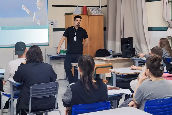 Udesc Alto Vale realiza palestras sobre diversos temas em escolas da região