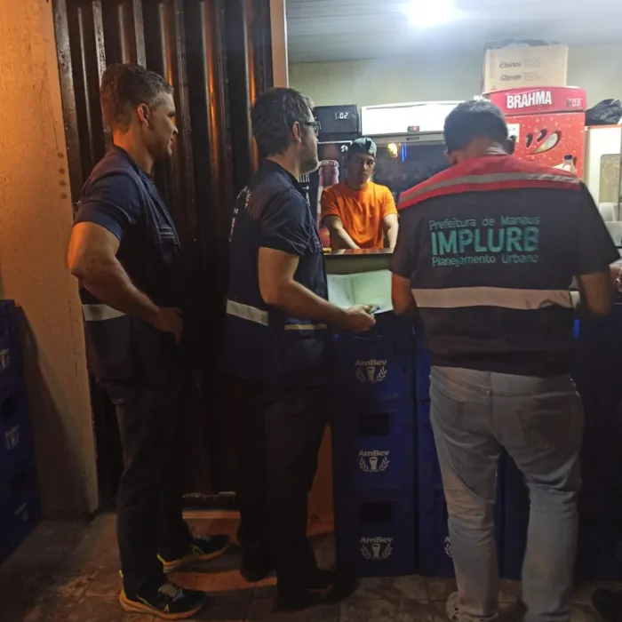 CIF: Agentes fiscalizam seis estabelecimentos na zona norte de Manaus
