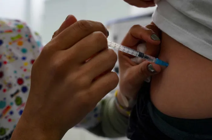 Hospital Infantil de Florianópolis registra aumento de doenças respiratórias e Saúde reforça vacinação contra a gripe