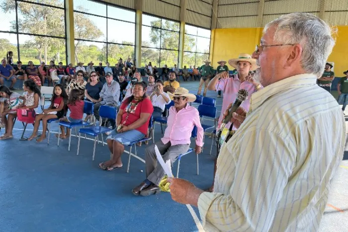 Zeca visita Terra Kadiwéu para colher reivindicações de cinco comunidades indígenas