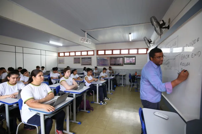 Professores da rede estadual de educação terão bônus por produtividade pelo quarto ano consecutivo (Foto: Seduc-GO)