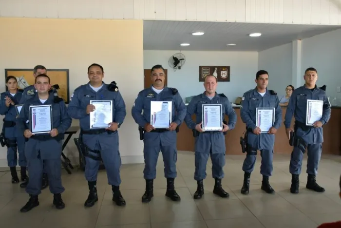 6º BATALHÃO HOMENAGEIA DESTAQUES OPERACIONAIS DA UNIDADE