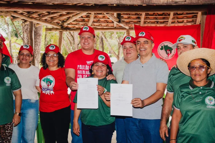 SAF participa do Dia de Campo que lançou oficialmente a cooperação agrícola Brasil/China com testagem de maquinários para a agricultura familiar