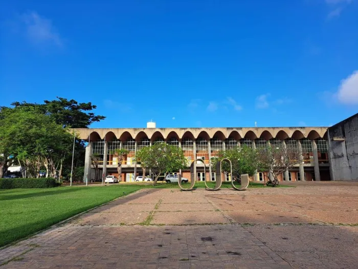 Assembleia Legislativa aprova reajuste do magistério estadual e viagem oficial do governador