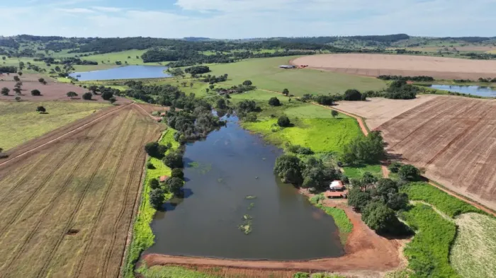 Barragens com até 1,2 hectare e três metros de altura são dispensadas de outorga (Foto: Semad)