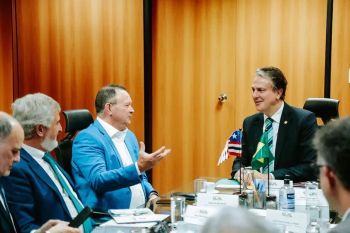 Em reunião com ministro da Educação, Brandão apresenta proposta para criação de Universidade Indígena e implantação de Hospital Universitário em Pinheiro