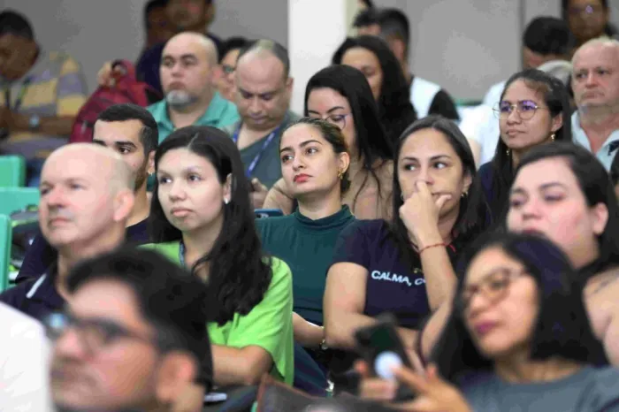 Secretaria de Educação dá início a projeto voltado à educação financeira para alunos do Ensino Médio