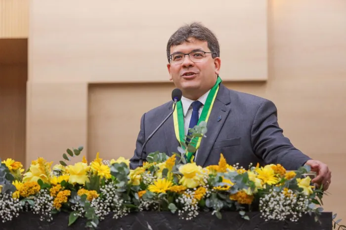 Ao ser homenageado pela Alepi, Rafael destaca papel da harmonia entre os poderes no sucesso do Governo