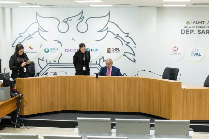 Projetos voltados às mulheres vítimas de agressão têm parecer favorável na CCJR