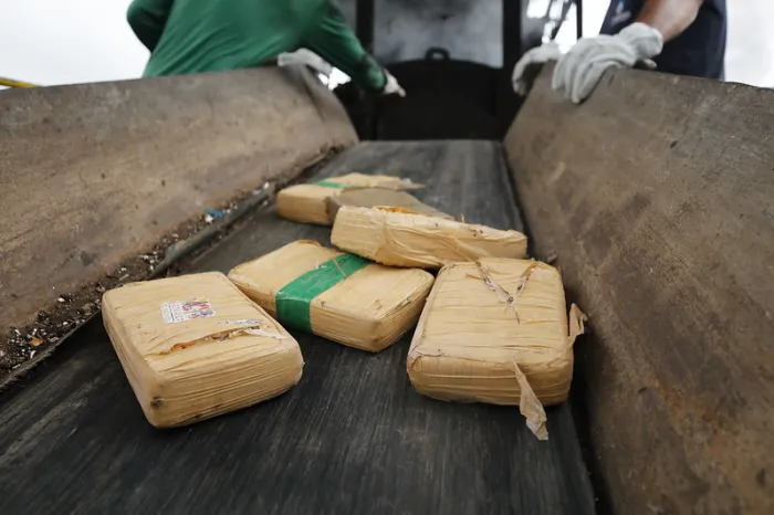 Governo do Amazonas realiza a maior incineração de drogas da história no estado