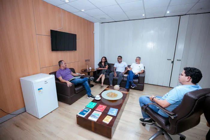 Prefeito trata sobre pautas diversas durante atendimentos nesta terça (7)