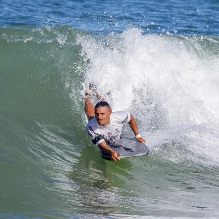 Contemplado pelo Bolsa Atleta, Gabriel Castelan vence etapa do Circuito Capixaba de Bodyboarding