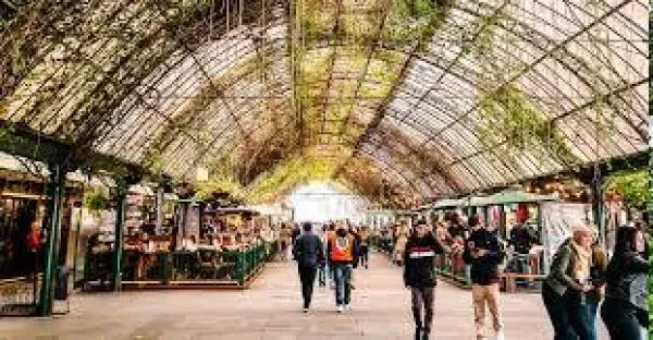 Vereadores sugerem colocação de cobertura na Avenida Brescansin, entre a Praça das Fontes e o Domingão