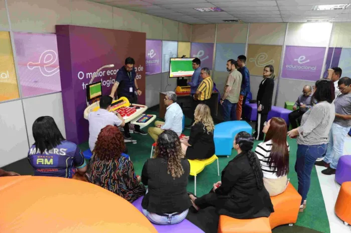 Técnicos da Secretaria de Educação buscam novas tecnologias educacionais para ensino mais atrativo