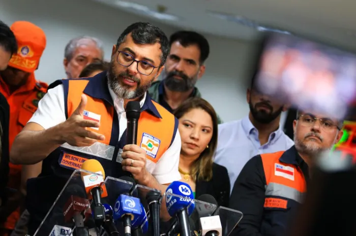 Governo do Amazonas anuncia envio de 15 bombeiros para trabalho de resgate no Rio Grande do Sul