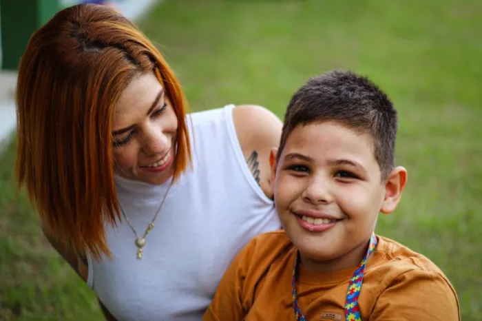 Mãe em Foco: Amor, resiliência e cumplicidade entre mãe atípica Jéssica Batista e o filho Enzo
