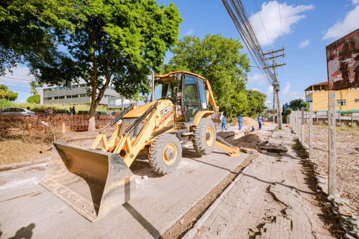 Avenida Eixo Urbano Central recebe importante serviço de drenagem