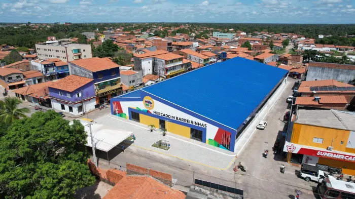 Governador Brandão inaugura o novo Mercado de Barreirinhas e visita famílias afetadas pelas fortes chuvas na cidade